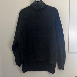 H&M | Gray Turtleneck Sweater